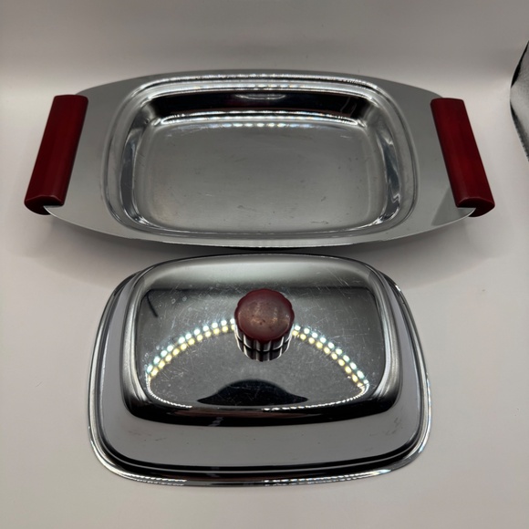 MCM Glo-Hill Gourmates Canada Chrome and Cherry Red Bakelite Butter Dish - Picture 6 of 8